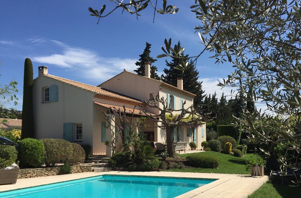 Le Mas Des Lauriers Bed and Breakfast Paradou Exteriör bild